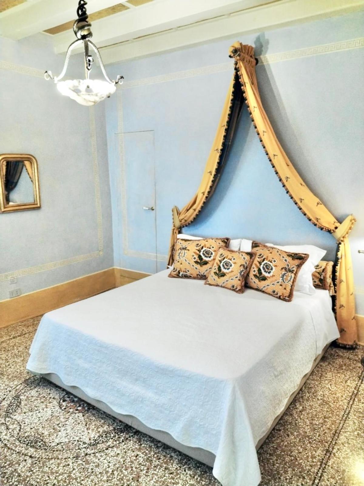 Explore Venice From A Sophisticated Hideaway In San Polo 外观 照片